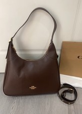 COACH Classic Vintage Women's Crossbody Bag  Zippered Shoulder Bag Design picture