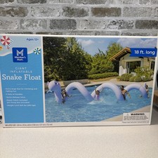 Member's Mark Giant Inflatable Snake Float, Extra Large, 4-Person Capacity picture