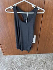 Lululemon Women's Essential Pleated Black Tank Top Size:4 picture