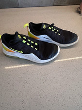 Nike Air Max Motion 2 RF GS Youth Size 5Y Black Volt BV0710-001 Sneakers picture