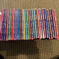GOOSEBUMPS R. L. Stine Lot of 30 books with Original Covers picture
