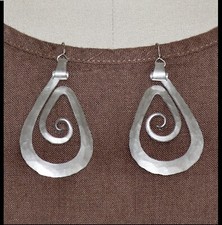 ANTIJOYAS Handmade ART-2-WEAR Hammered Aluminum TCHAI EARRINGS Pear Shape GAP44 picture