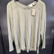 Chico’s Women’s Apparel Lillian Lace Yoke Top LS Fashion Lace Size 2 NWT. Z1 picture