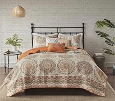 Madison Park Quilt Set Full/Queen 6-Piece Medallion Print With Shams & Decorativ picture