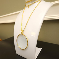 Joan Rivers necklace magnifying glass round pendant goldtone chain signed 30 in picture