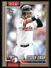 2026 Topps #675 Steven Kwan Gold #/2026 picture