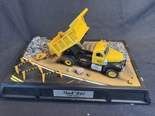 Franklin Mint 1:43 Scale1950 MacB-61 Truck Diorama Model with Accessories picture