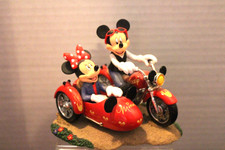 Disney Highway Sweethearts Mickey Minnie Motorcycle Magic Figurine #0579 Ltd picture