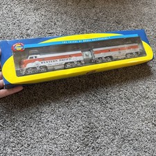 HO Athearn RTR Western Pacific F-7A/B Locomotive Set #804A & #804B New Open Box picture