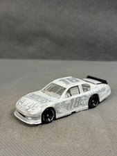 LOOSE Kyle Busch 2011 Snickers (Ice) 1/64 Diecast picture