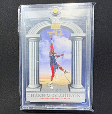 SkyBox 1997-98 SkyBox Premium Competitive Advantage Hakeem Olajuwon #14CA picture