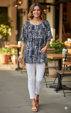 SJS Women's Blue & White Floral Lightweight Knit Blouse/Top Size XL NWT picture