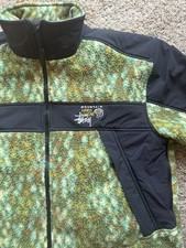 Stüssy Mountain Hardwear Fleece size Large Green Camo picture