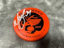ST LOUIS BLUES #34 MANNY LEGACE 2007 SIGNED AUTO HALLOWEEN 2007 HOCKEY PUCK picture