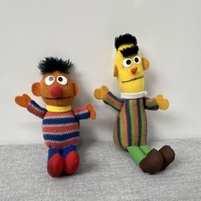 VINTAGE 1985 SESAME STREET BERT ERNIE 6 IN PLUSH DOLLS LOT OF 2 APPLAUSE picture