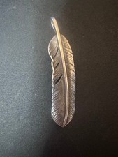 Goro's Men Accessory Extra Large Plain Feather VHTF Designer Collection Popular picture