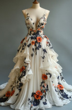 Vinatge Champagne Wedding Dresses V Neck with Florals Tiered A Line Bridal Gowns picture