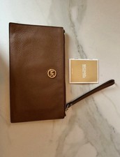 Michael Kors Jet Set Travel Medium Zip Wristlet Clutch Leather Luggage Brown NWT picture