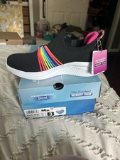 New In Box Skechers Ultra Flex 3.0 Girls Size 3 picture