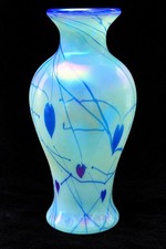 Fenton Dave Fetty Hanging Hearts Vase Willow Green Opalescent #906/1250 2000 picture