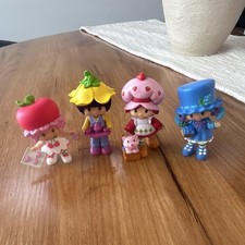 Strawberry shortcake 4 figurine Lot picture