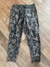 Athleta Trekkie North Printed Joggers Sz. 6 Green picture