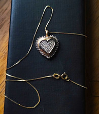 Zales Signed 10K Yellow Gold Heart Diamond Pendant Necklace Box Chain picture