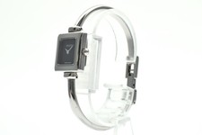 Gucci 1900L Ladies Quartz Silver Square Black Dial Bangle Watch Read Desc picture