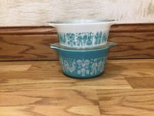 Pyrex  Butterprint  472 & 473 Casseroles With Lids.  4 Pcs. Very Pretty picture