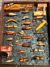 Vintage Fishing Lure Lot Heddon, South Bend, Creek Chub, Paw Paw & more picture