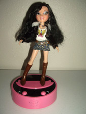 T25 Vintage MGA Entertainment Bratz Jade Doll with Talking Base READ DESCRIPTION picture