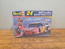 Revell 1:24 Scale Chevrolet DuPont Monte Carlo Jeff Gordon 85-2179 Car Kit picture
