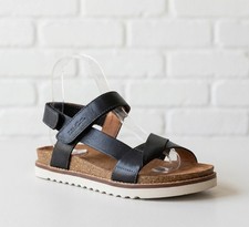Taos Women's Sideways Sandals Black picture