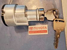 TOYOTA FORKLIFT 57510-23000-71 Key Switch 5F, 42-6,7F OLD STYLE picture