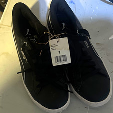 PUMA Vikky V2 Black/White Low Top Lace Up Sneakers Foam Insole woman 7 picture