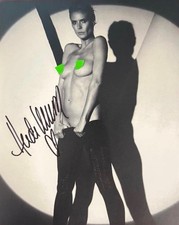 HEIDI KLUM ,ACTRESS ,PRODUCER, MODEL SIGNED 8 X 10 B/W PHOTO picture