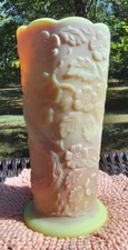 Fenton Glass Burmese Satin Peacock Garden 8
