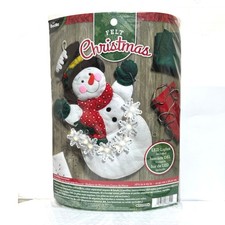 Bucilla Snowflake Snowman with String Lights Felt Wall Hanging Appliqué Kit picture