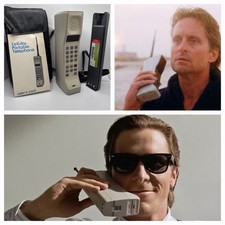 1987 Motorola DynaTAC 8200X Cellular Brick Phone American Psycho & Wall Street picture
