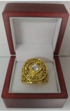 Chicago Cubs - 1908 World Series Ring With Wooden Display Box picture