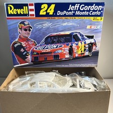 Revell Jeff Gordon 2002 DuPont Monte Carlo NASCAR 1:24 Scale # 85-2179 Skill 3 picture