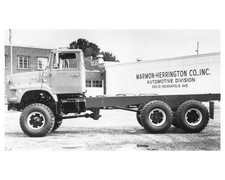 1970 Ford LTS-900 w Marmon Herrington Drivetrain Components Press Photo 0187 picture