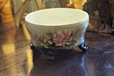 ANTIQUE LIMOGES D&C FRANCE 4 FOOTED PORCELAIN HAND PAINTED FLORAL BOWL GOLD RIM picture