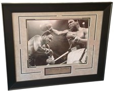 The Thrilla In Manila Muhammad Ali - Joe Frazier Framed Boxing Picture 23 x 19 picture