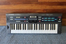 Vintage 1980s Casio CZ-1000 Phase Distortion Digital Synthesizer With Soft Case picture