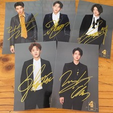 UNIQ YIBO Autographed Signed Photo Picture K-POP Autographs Star 4*6 inch  A picture