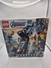 LEGO Super Heroes: Avengers Tower Battle (76166) Retired 2020 New in Box picture