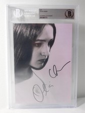 Olivia Hussey Signed Photo Beckett Authentic Autograph Encapsulation d. 2024 picture