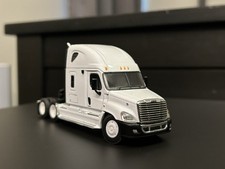 DCP First Gear 1/64th Freightliner Cascadia Sleeper picture