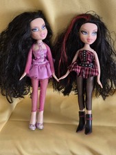 Vintage RARE Bratz World 2008 twiins doll LOT Nevaeh & Peyton w/ Clothes Shoes  picture
